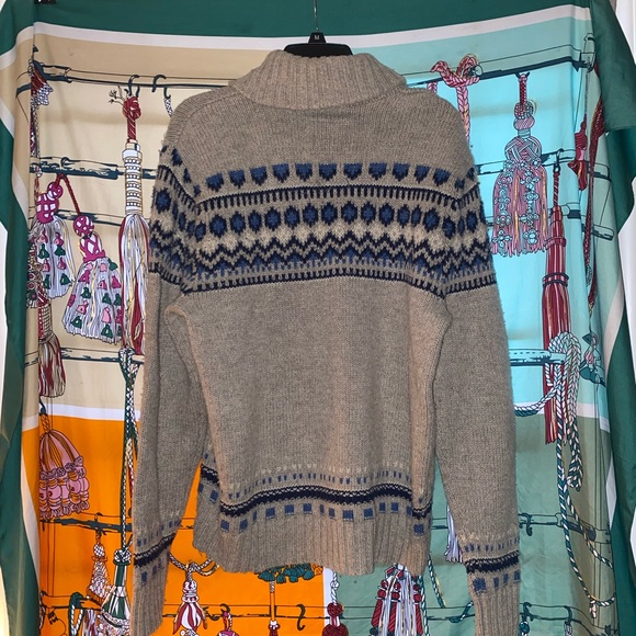 American Eagle blue and cream sweater - Picture 2 of 2